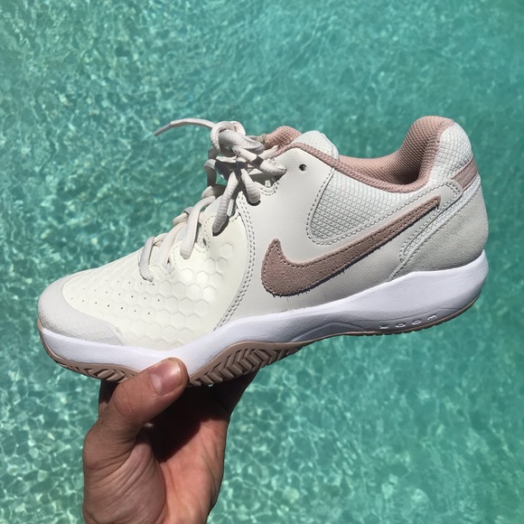 Nike Shoes - Nike Air Zoom Resistance Size 8.5 Womens